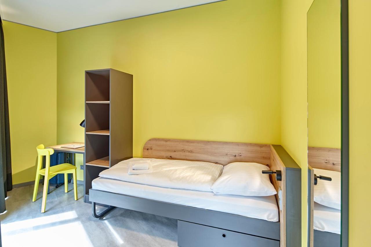 Meininger Hotel Koeln West Exteriér fotografie